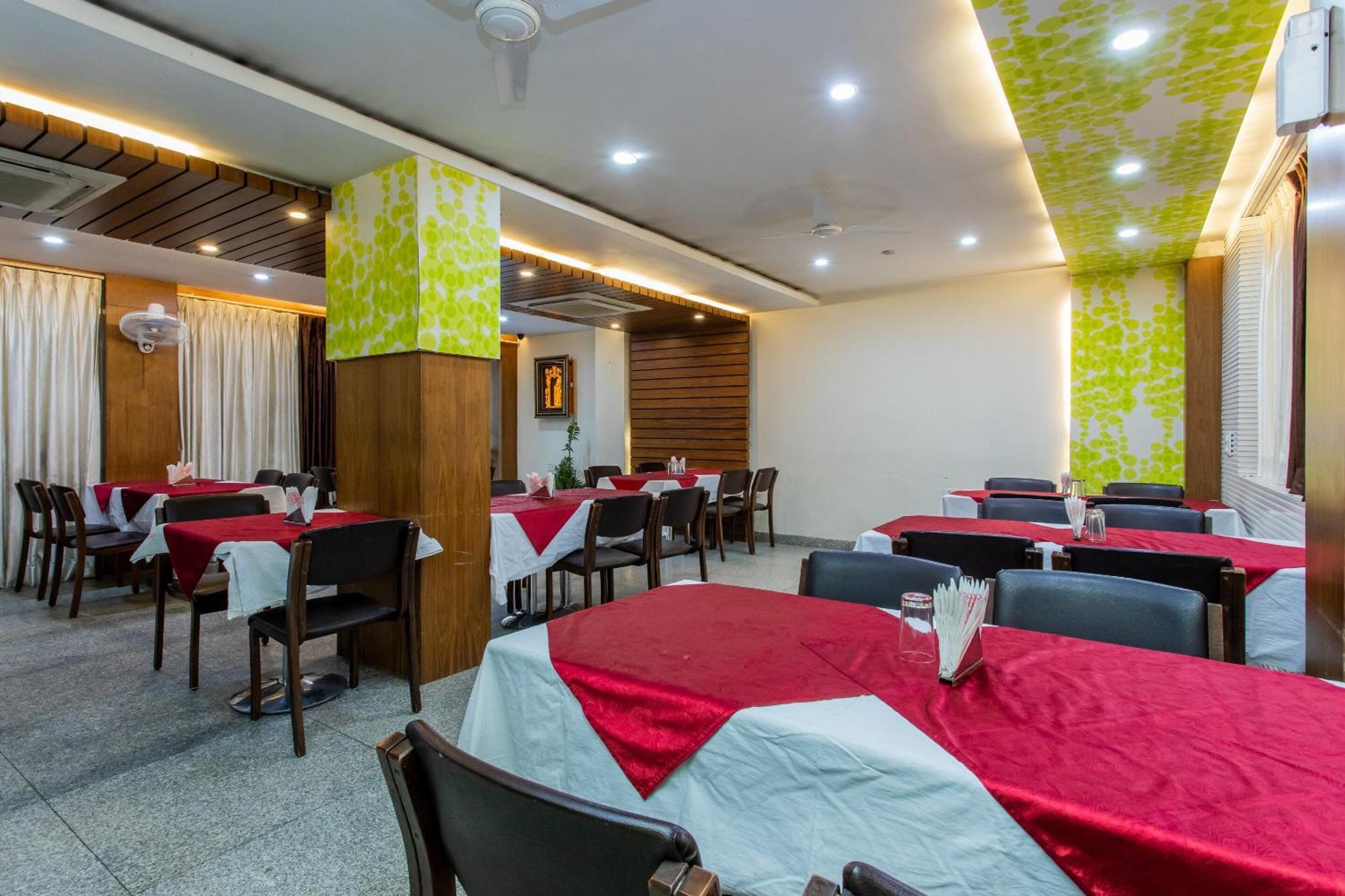 Super Hotel O Mohit Regency Bhopal Bagian luar foto